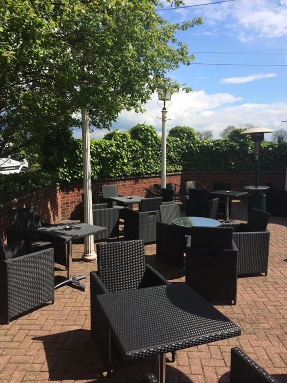 The Boars Head Hotel Sudbury  ภายนอก รูปภาพ