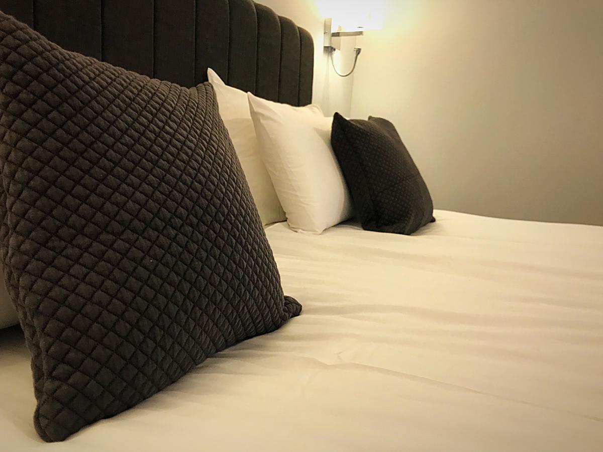 The Boars Head Hotel Sudbury  ภายนอก รูปภาพ