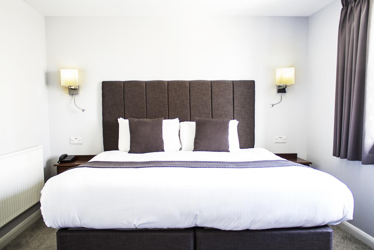 The Boars Head Hotel Sudbury  ภายนอก รูปภาพ